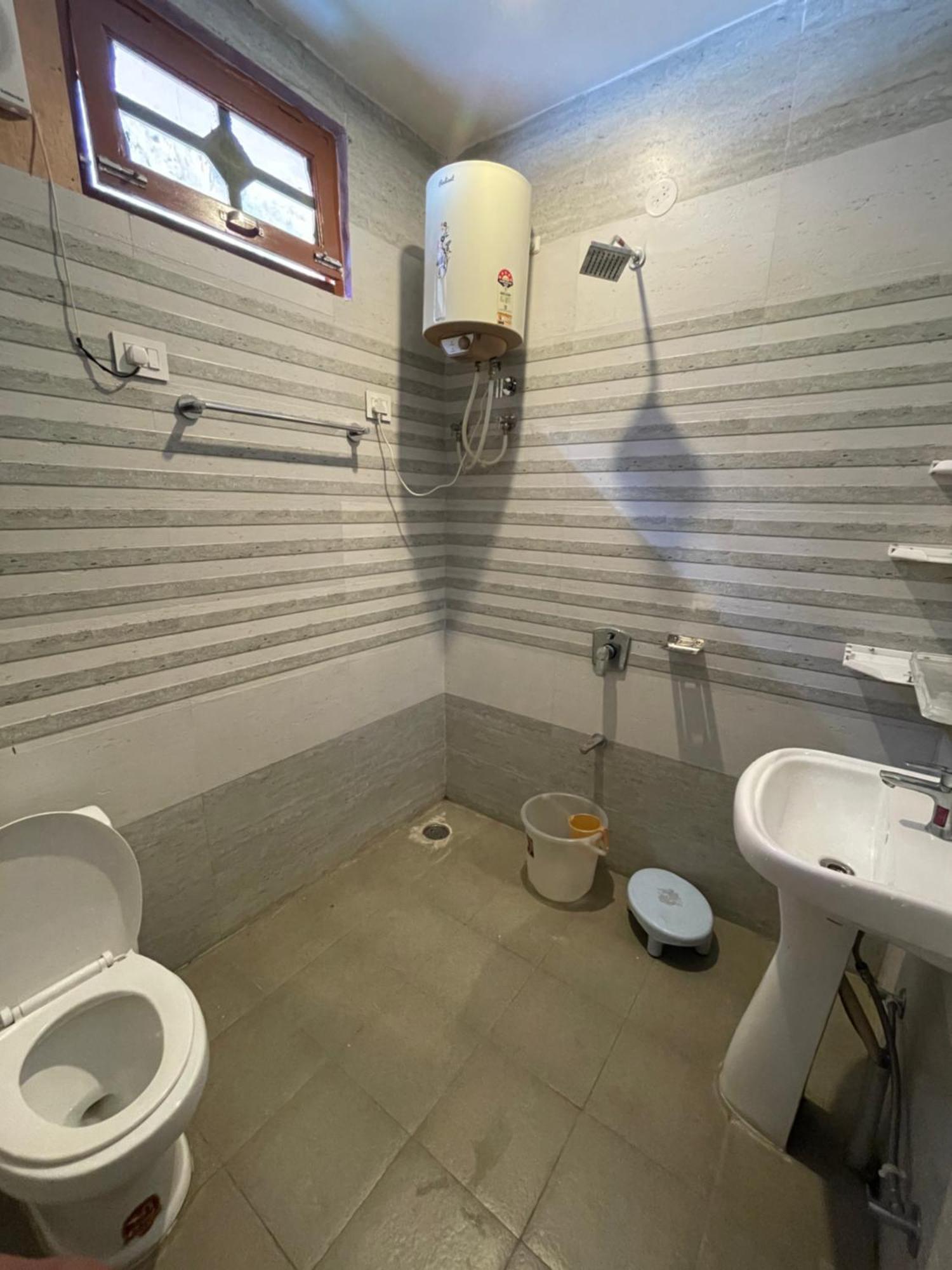 Chojh Inn Guest House Kasol Eksteriør billede