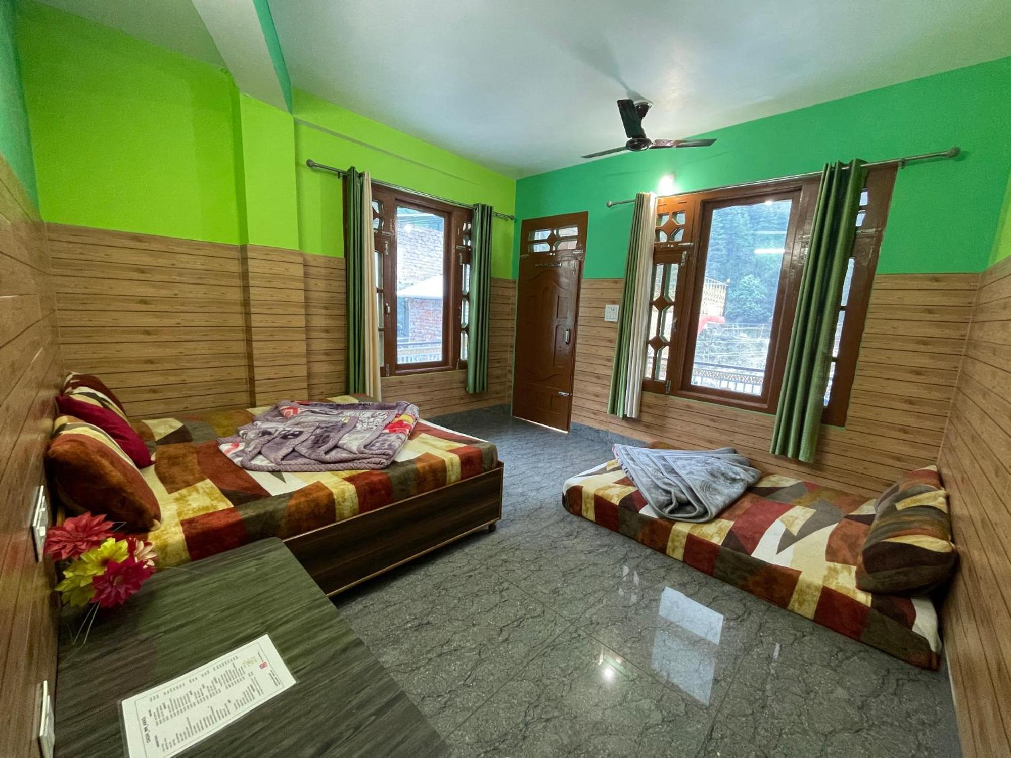 Chojh Inn Guest House Kasol Eksteriør billede